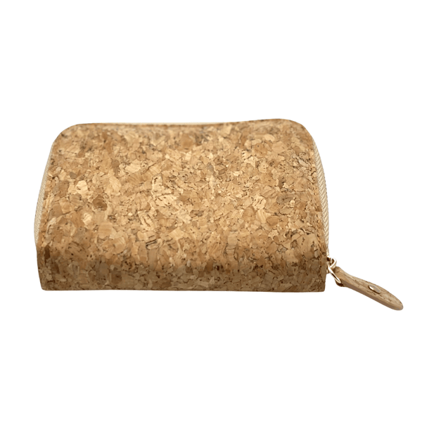natural vegan-friendly cork purse is neither too big nor too small! Featuring 3 designated card pockets and an additional 4 spaces for extra cards, including the all-important clear ID slot. It also has 2 large interior slip pockets ideal for any notes. Completed with a zip compartment for any loose coins. This quality eco cork purse is hard-wearing yet soft and tactile. 