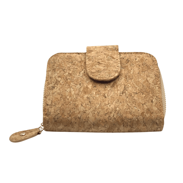 natural vegan-friendly cork purse is neither too big nor too small! Featuring 3 designated card pockets and an additional 4 spaces for extra cards, including the all-important clear ID slot. It also has 2 large interior slip pockets ideal for any notes. Completed with a zip compartment for any loose coins. This quality eco cork purse is hard-wearing yet soft and tactile. 